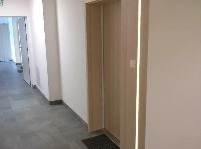 Limonkowy Podczele Apartment *